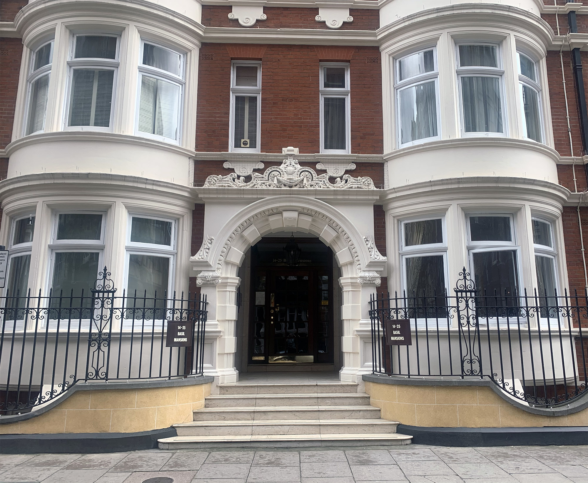 Knightsbridge Mansion, Al Muharraq